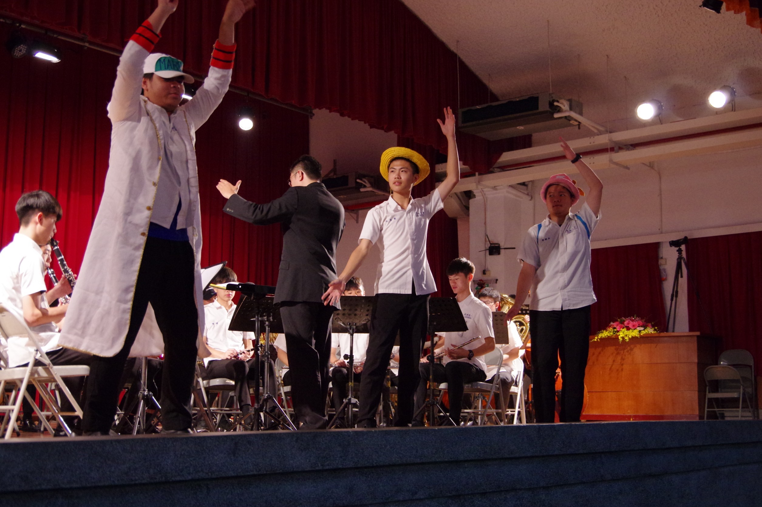 成功高中管樂團演奏曲目《動漫成功高中管樂團演奏《動漫英雄大集合》扮演動畫主角與觀眾互動英雄-2