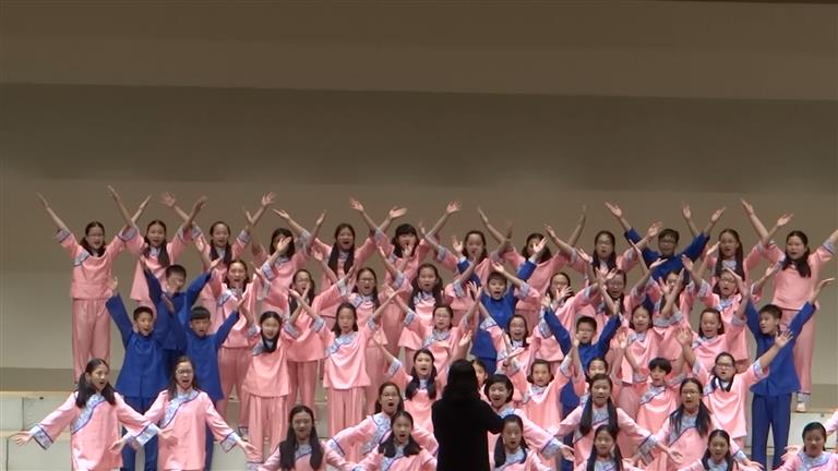 建國國小合唱團演唱客家組曲