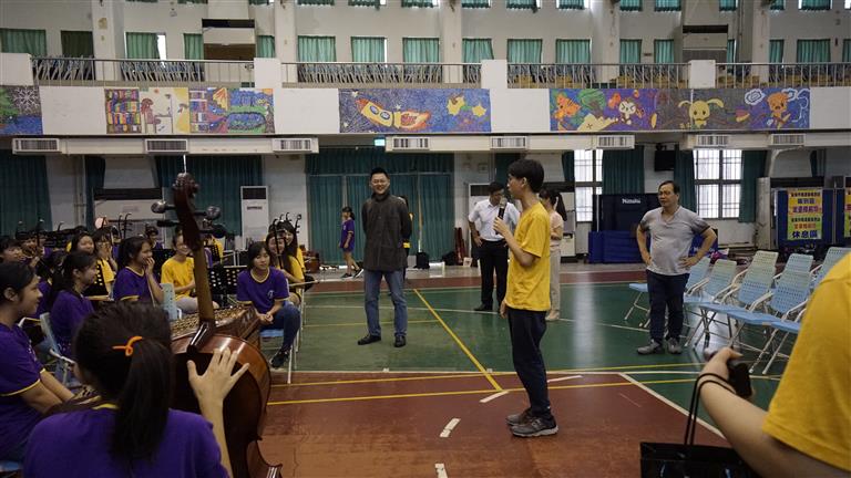 兩校學生自我介紹及分享交流心得