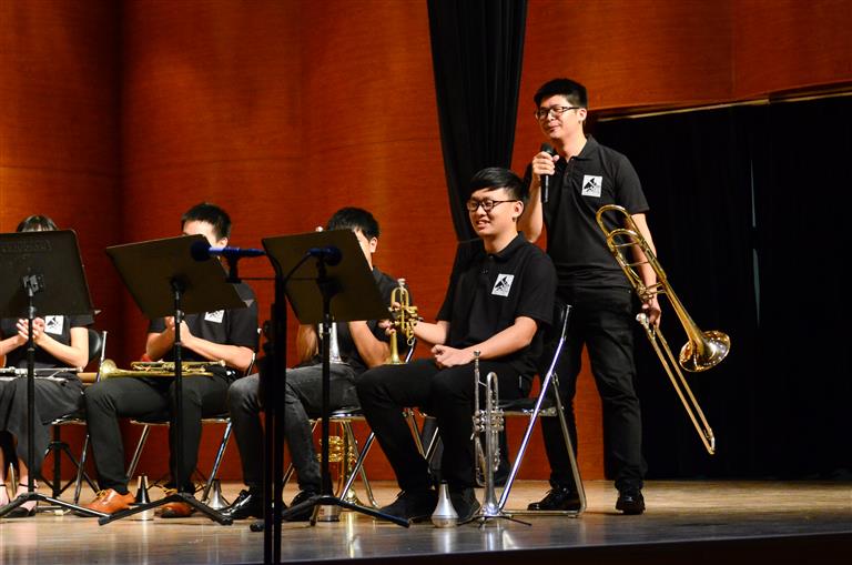 6/23，台南市新化區新化演藝廳，透過主持人進行樂器介紹，讓觀眾更了解不同的銅管樂器