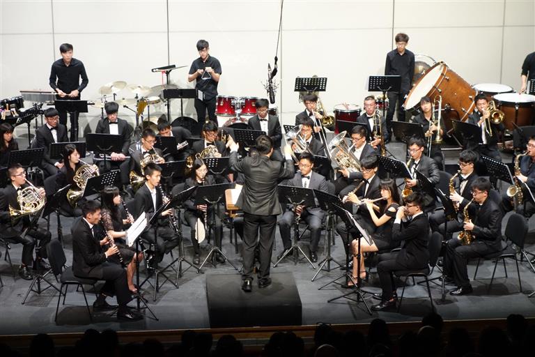 新北場劉紹棟老師指揮演出照