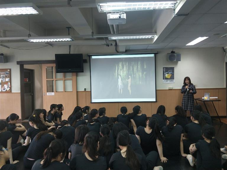 《足in》 新書發表-聖功女中