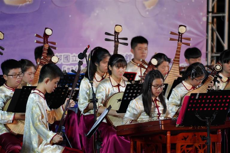 國樂團演奏中