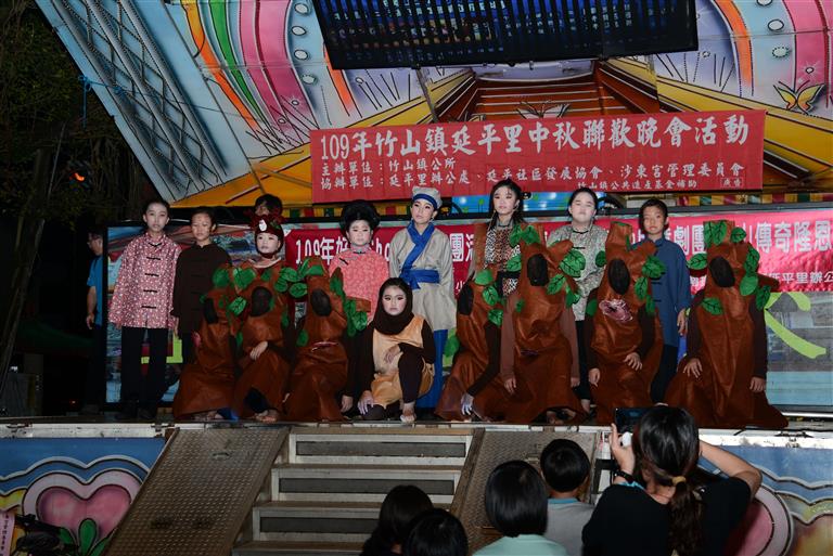 晚場演出後合照