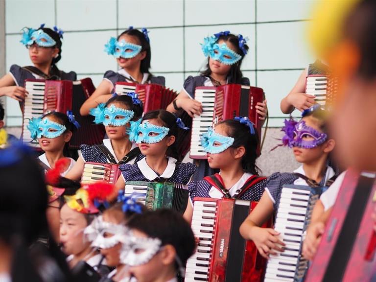 兒童樂隊演出