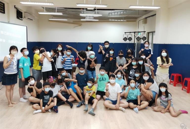 5月時在石牌國小的青春期表演課3