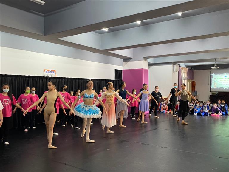 澎湖縣馬公高中-帶領學生感受舞蹈之美
