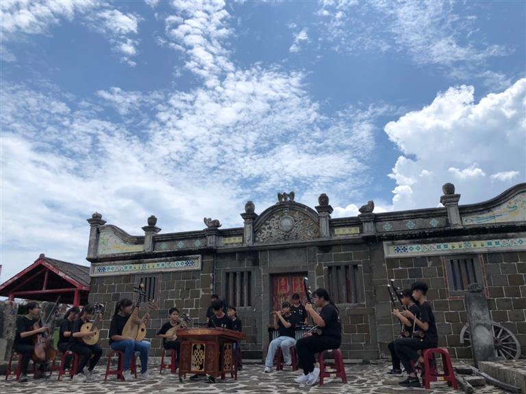 西嶼二崁古厝樂團演出實況