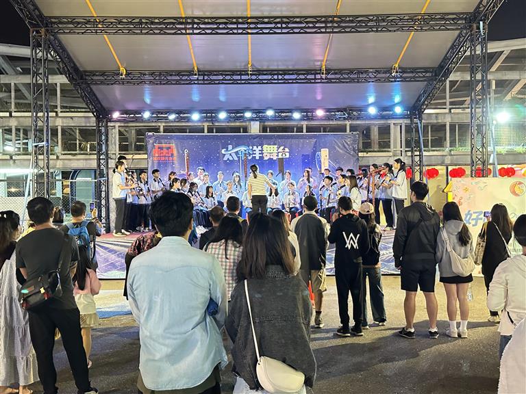 在東大門福町夜市演出