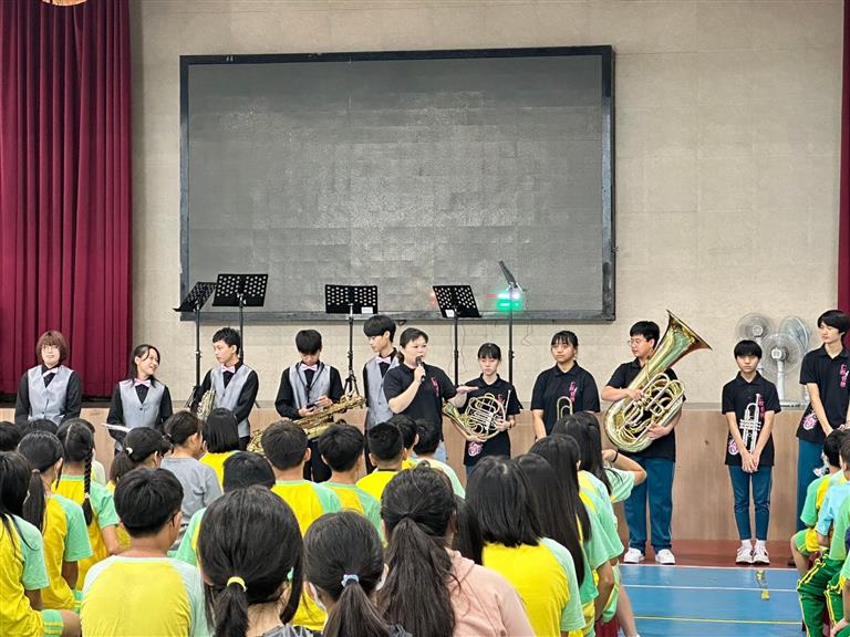 有獎徵答促進小學生了解管樂知識，現場同學反應熱烈