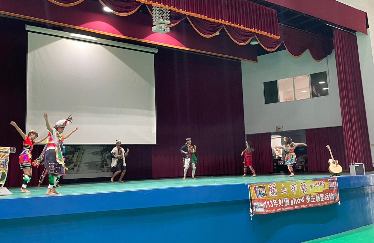 表演一：原舞團第二支舞碼: 憶起相聚
