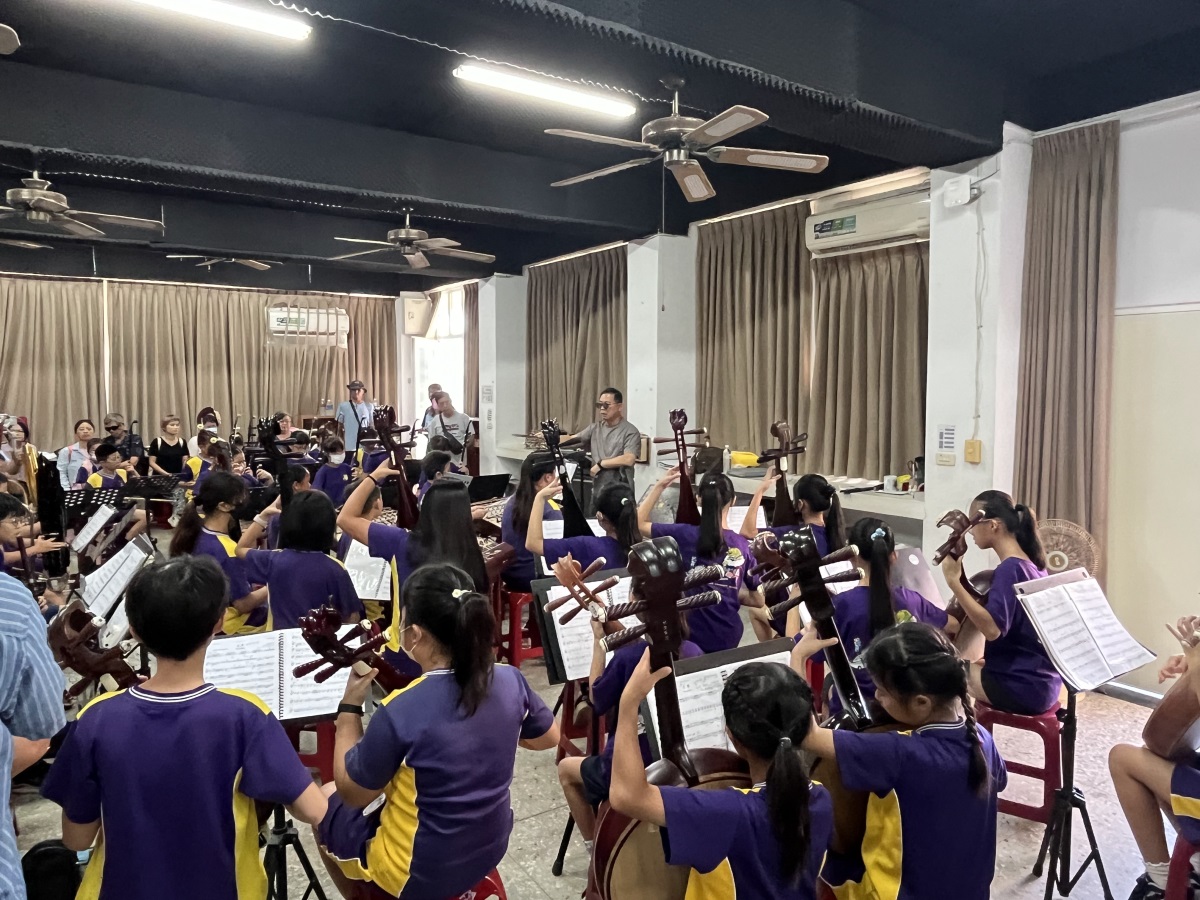兩校進行合奏演出