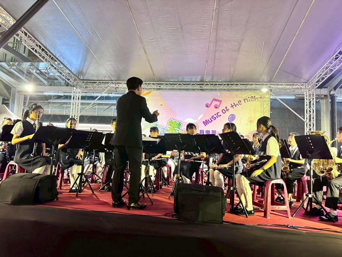 管樂團演出