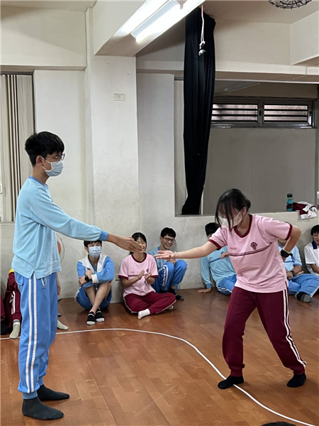 戲劇課程學生練習過程