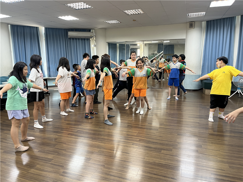 114學年度第二學期高雄市港和國小藝術深耕教學計畫-「星月交輝 粉墨登場」計畫_封面照片