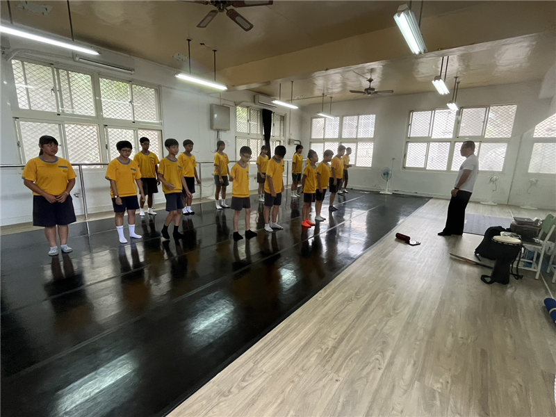 八年級舞台介紹