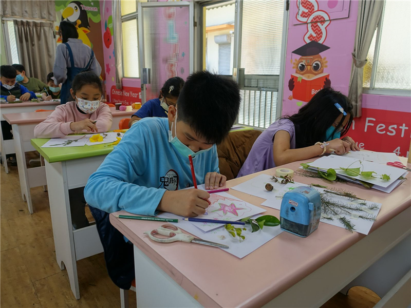 五年級工藝課-校園取材並記錄
