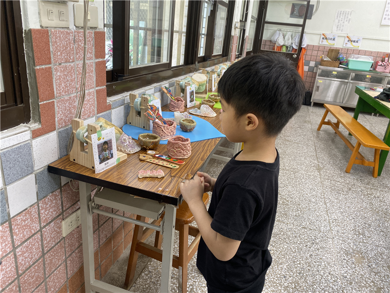 學生木工及陶藝作品展出