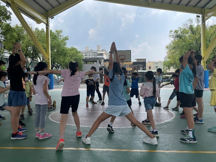 中年級舞蹈練習