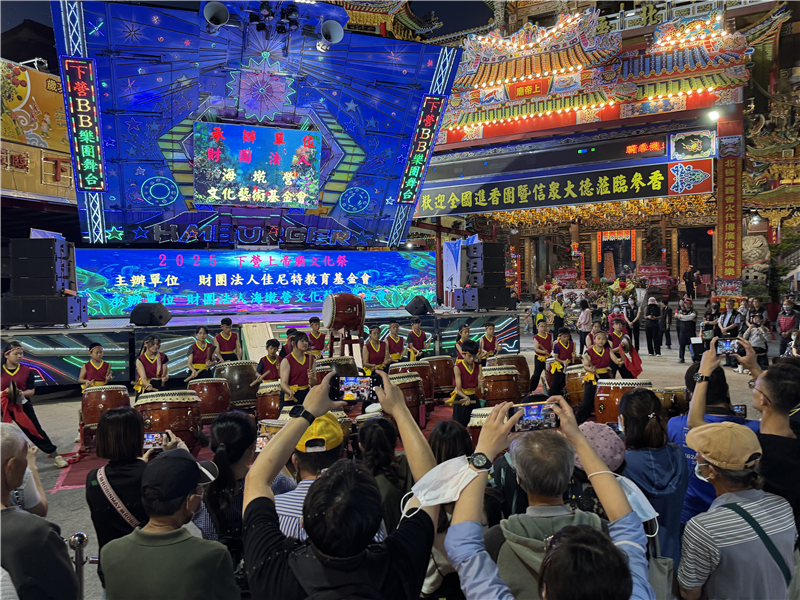佳尼特鼓術表演