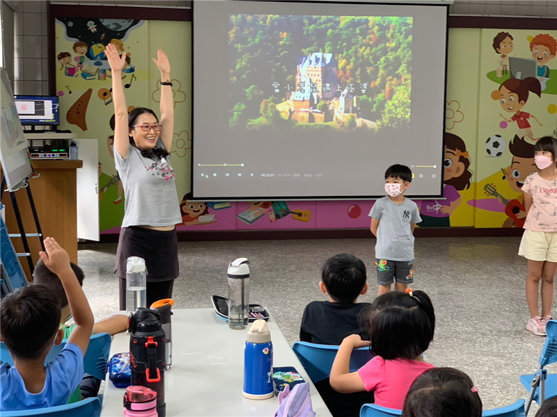 甜甜劇團公演