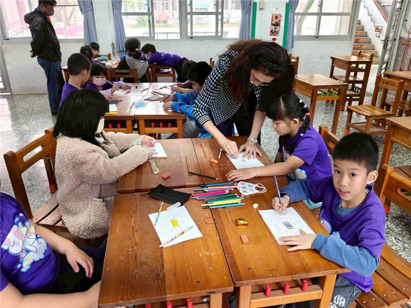 小磚堆砌作畫