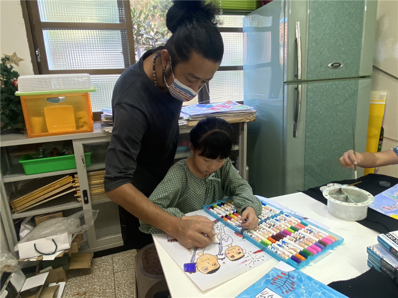 教師進行學生個別指導
