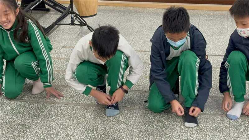 學習如何想像手上有東西