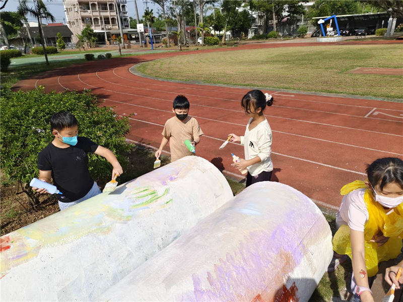 水管獅重新彩繪