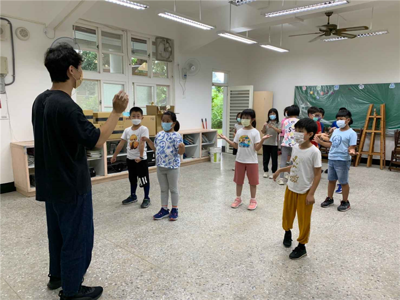 肢體伸展
