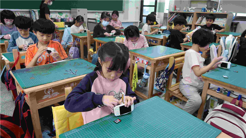 三、四年級進行山景拍攝