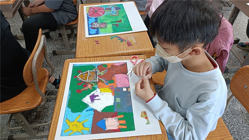 學生運用螺絲進行創作