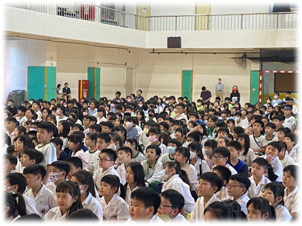 全校學生觀看成果演出