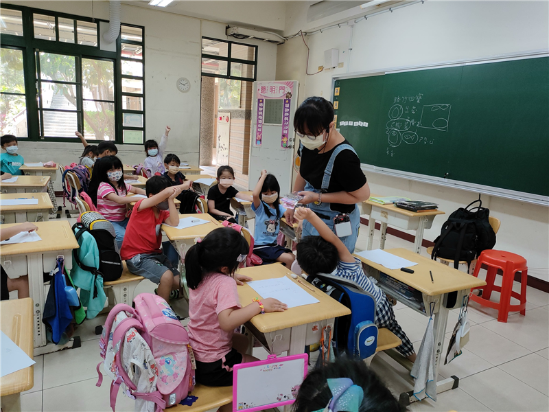 111學年度高雄市蔡文國小藝術深耕教學計畫-蔡文藝享天地_封面照片