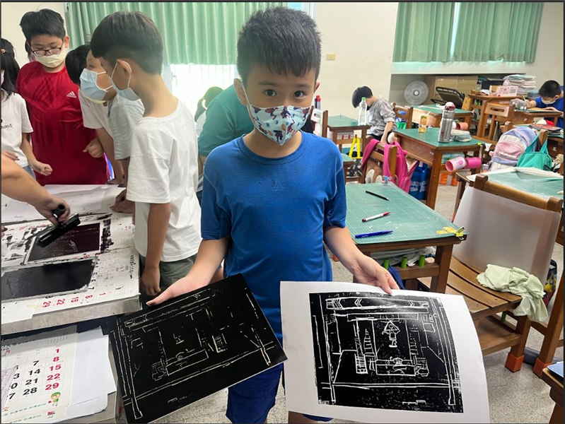 學生版畫印製成果
