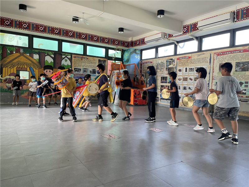 學習傳統舞蹈與陣藝