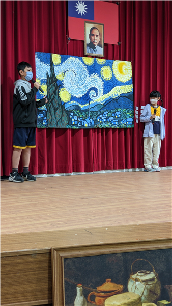 學生進行星夜共創