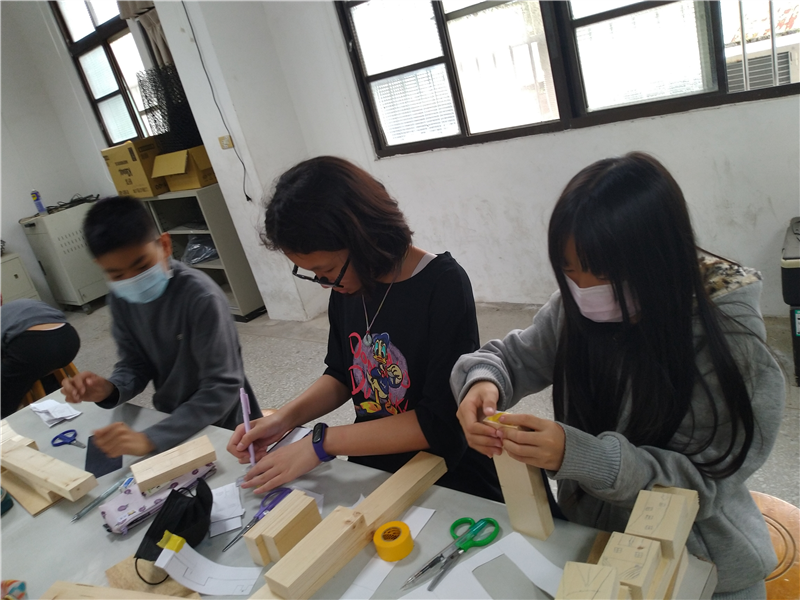 學生操作