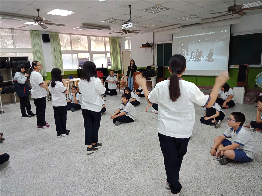 肢體開發課程系列：流行舞蹈教學