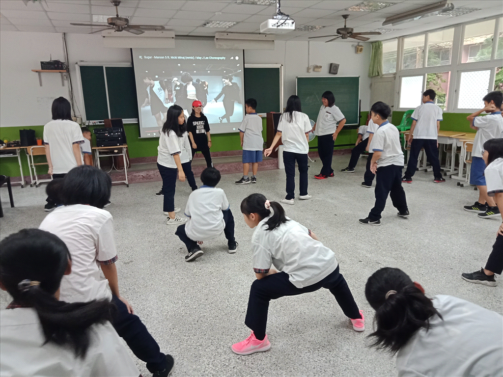 肢體開發課程系列：流行舞蹈教學