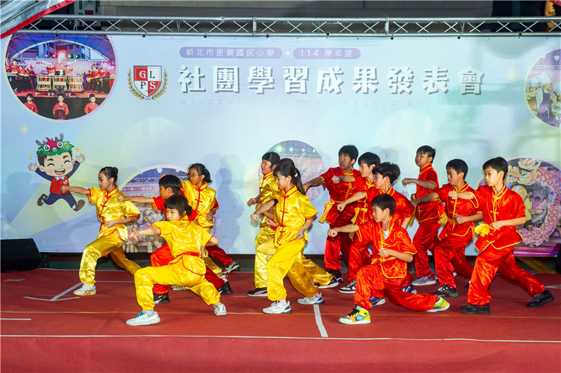 學生在成果發表會表演武術