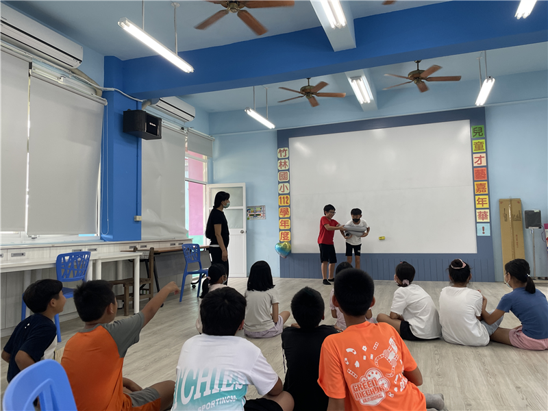 表演前，先完成劇本