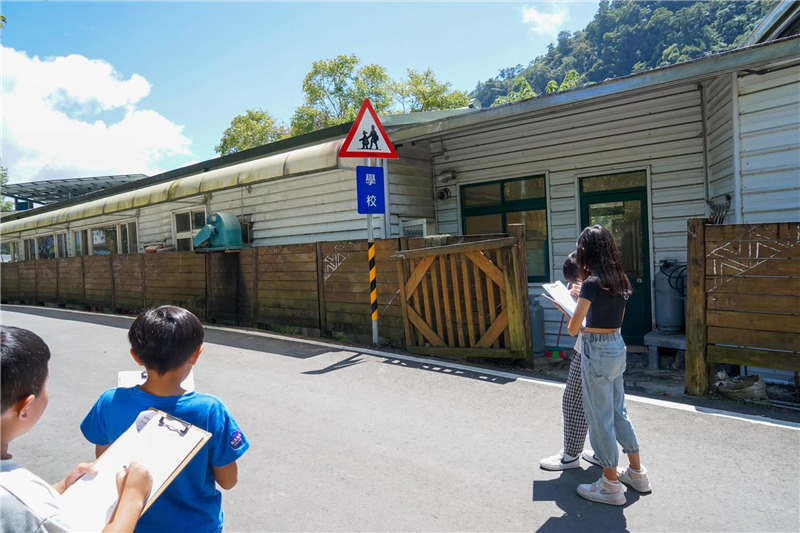 指標告示的設計與觀察