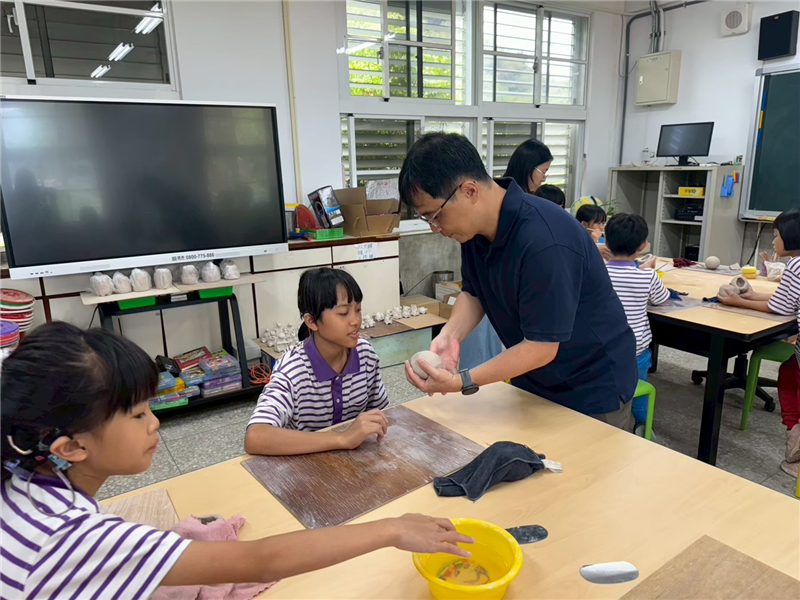 協同教師從旁指導