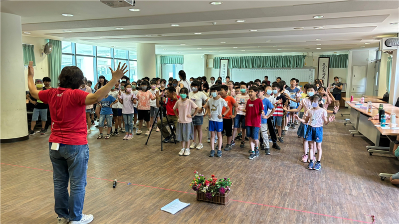 成果發表老師開場引導動作