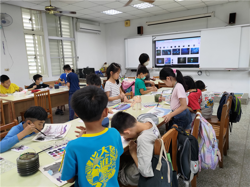 學生操作