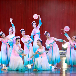 舞姿舞蹈團